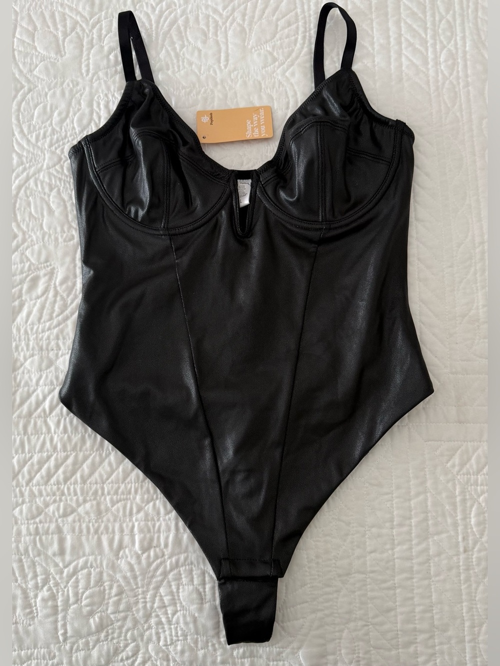 POPILUSH Black Faux Leather Underwire deep V Neck Shapewear Shapewear SZ: L. NWT